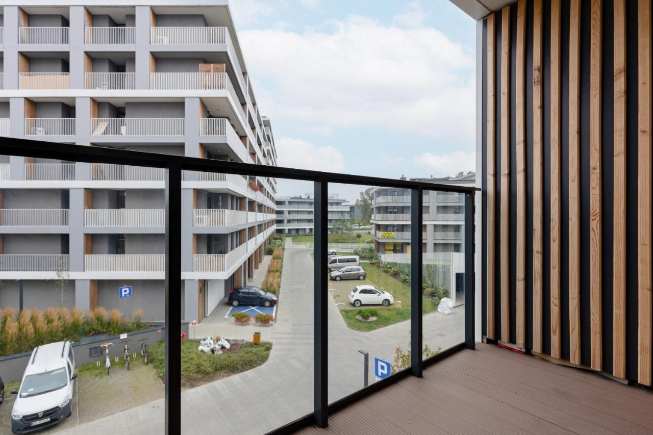 Studio With Balcony Warsaw Kokoryczki By Noclegi Renters Exterior photo